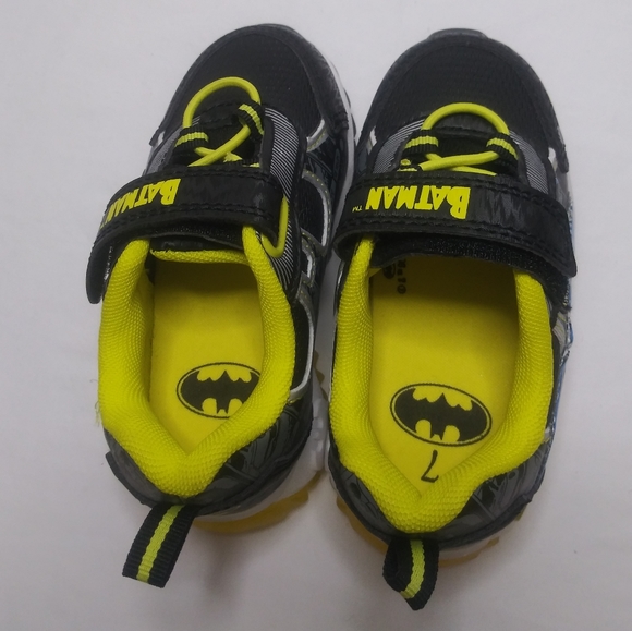 Batman Light Up Sneakers - Picture 6 of 9